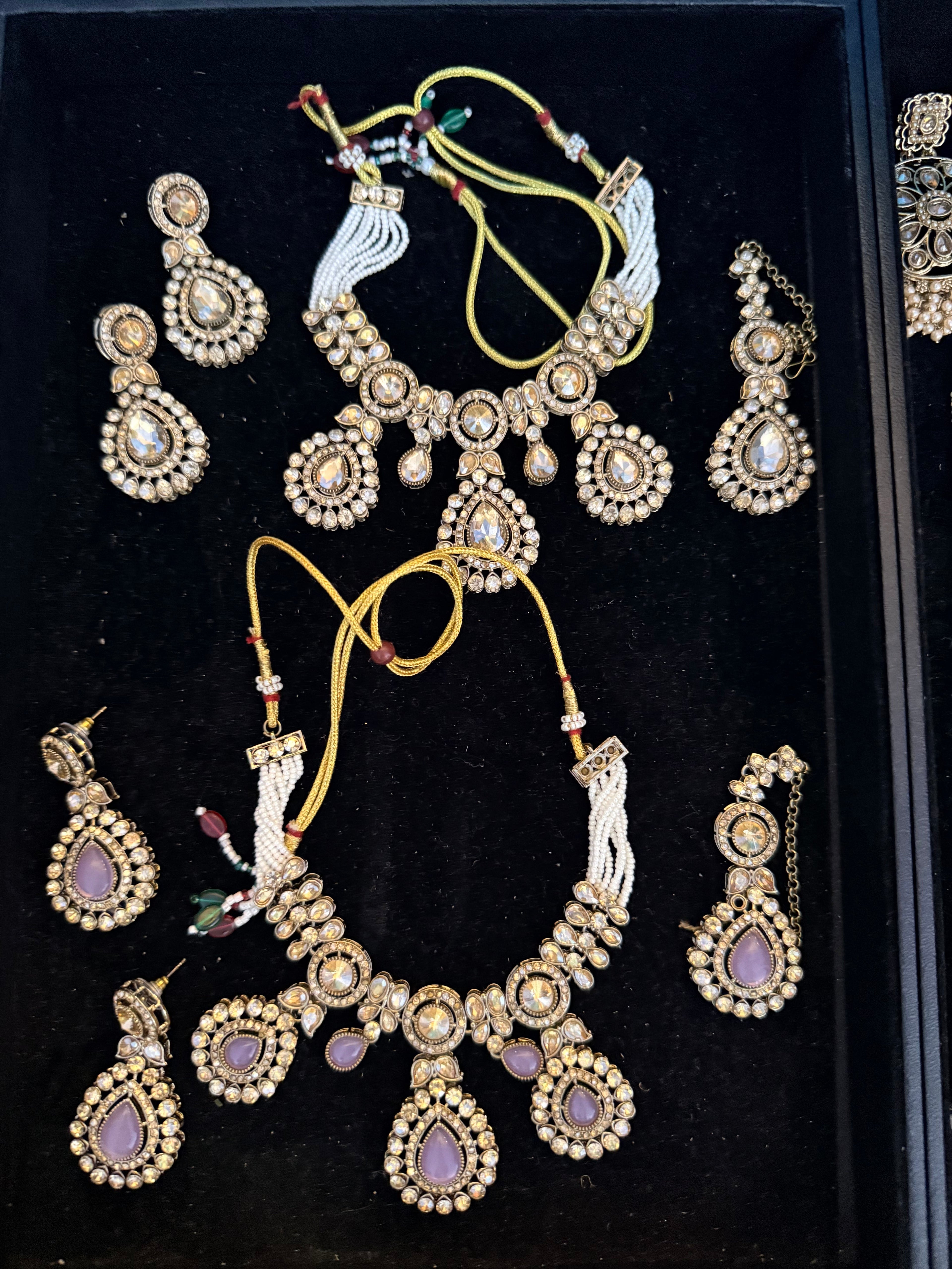 Gold Jewel set with tikka