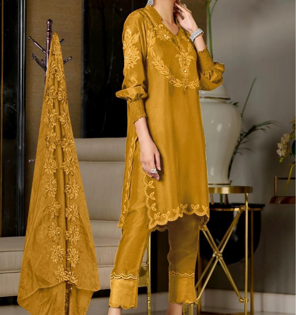 Pakistani Suit with Organza Dupatta